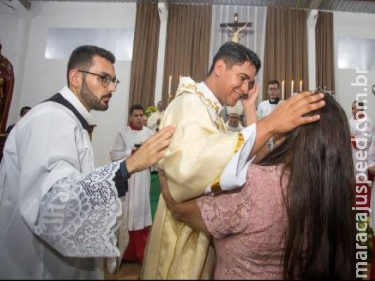 Coronavírus altera missas pelo País, abraços estão suspensos