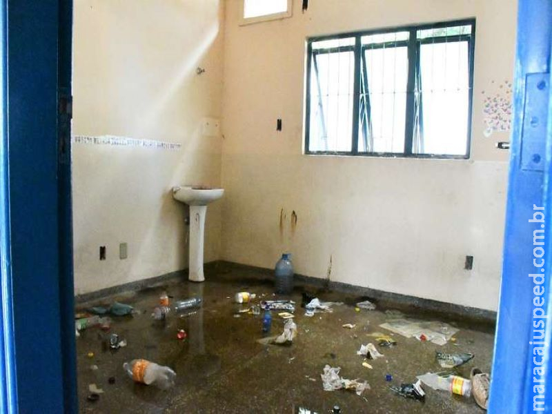 CRACOLÂNDIAS: Prédios abandonados se tornam "casas" para usuários de drogas CRACOLÂNDIAS: Prédios abandonados se tornam "casas" para usuários de drogas