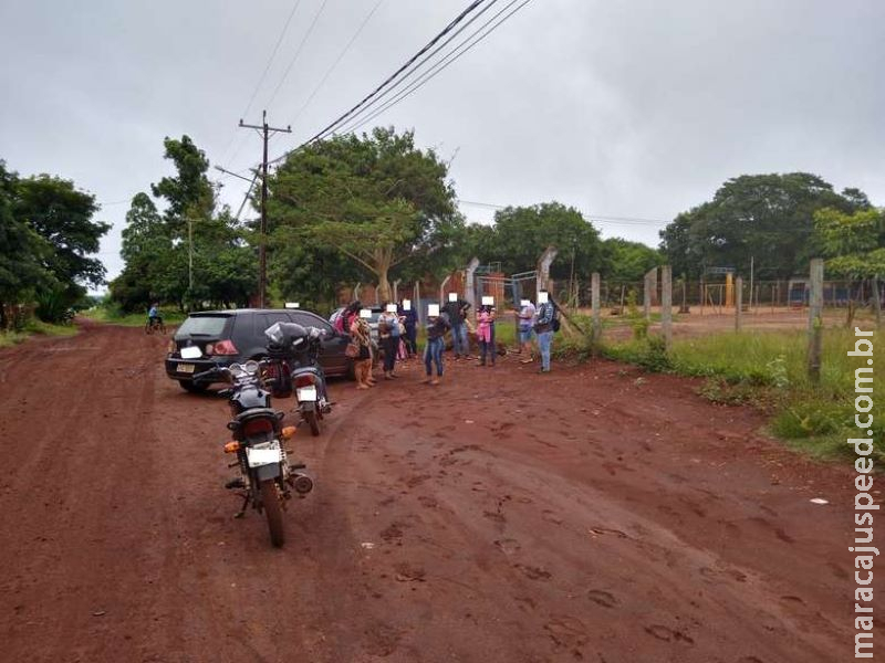 Diretora é barrada na porta de escola e caso vai parar na polícia