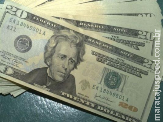 Dólar volta a bater recorde, mas bolsa recupera-se e sobe Dólar volta a bater recorde, mas bolsa recupera-se e sobe
