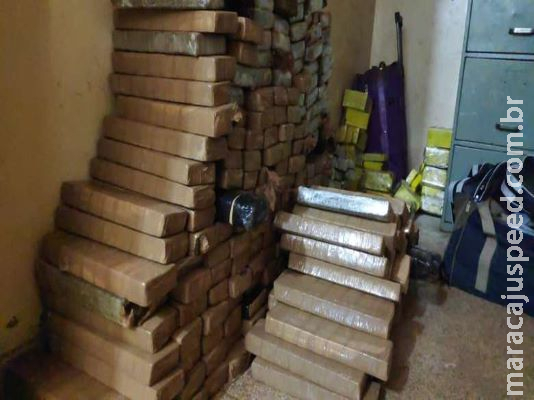 Douradense é preso com mais de 200kg de maconha em veículo Douradense é preso com mais de 200kg de maconha em veículo