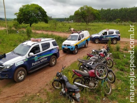 Dupla é perseguida e presa após furtar 8 motocicletas em município