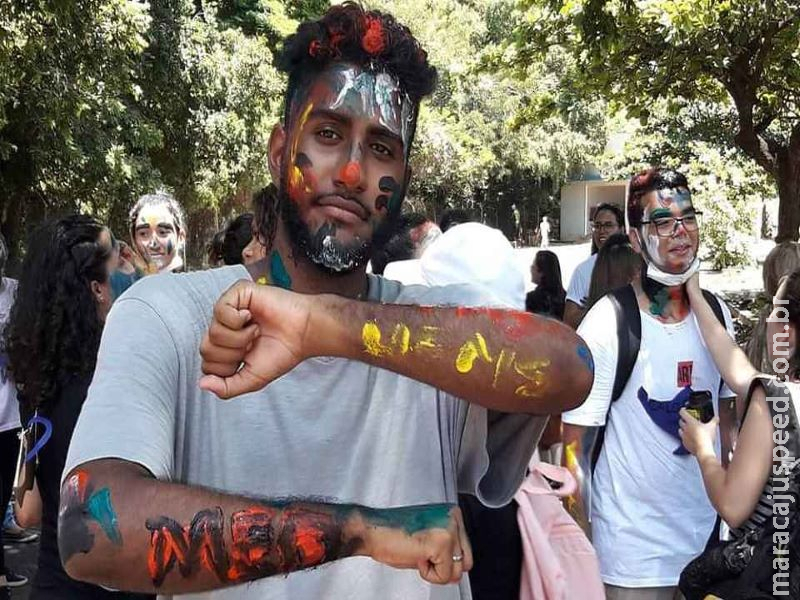 Filho de doméstica e pedreiro, Daniel já foi xingado de ‘macaco’ e estuda para ser chamado de doutor