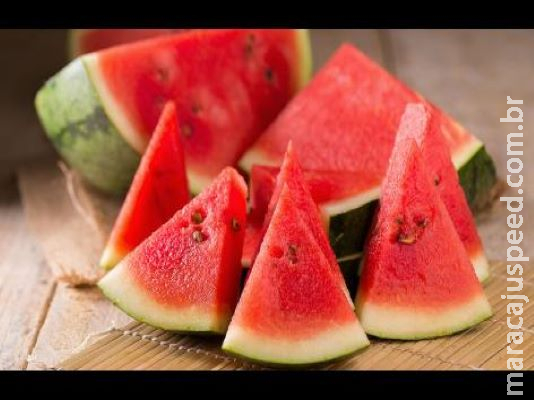 Frutas, verduras e exercícios físicos são a salvação para o corpo após os exageros do Carnaval