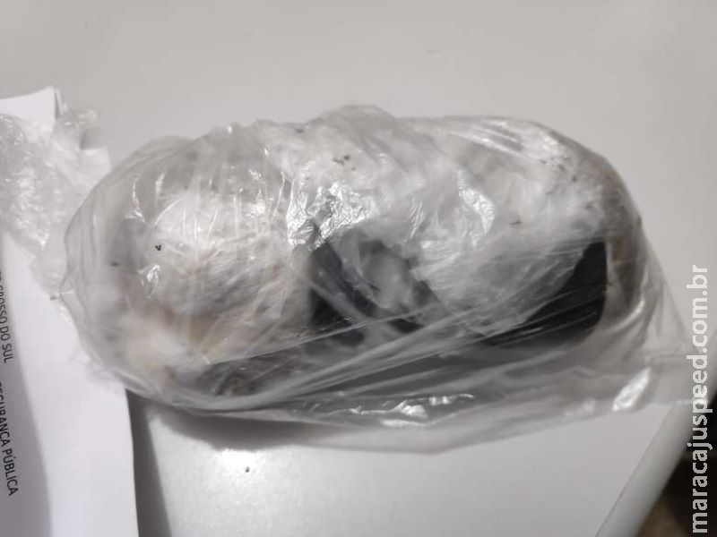 Mulher é presa tentando entregar ‘supermaconha’ a marido na PED Mulher é presa tentando entregar ‘supermaconha’ a marido na PED
