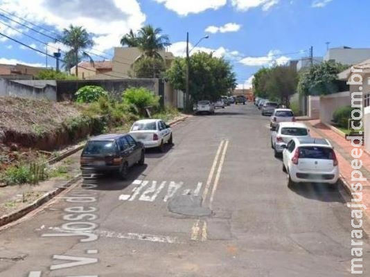 Mulher reclama de multa em contramão recém alterada e não sinalizada