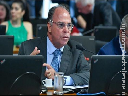 Projeto autoriza retorno ao nome de solteiro após morte de cônjuge Projeto autoriza retorno ao nome de solteiro após morte de cônjuge