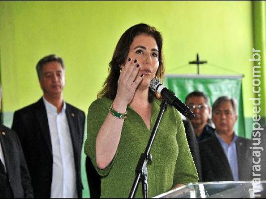 Senadora quer quarentena e limite para lobistas assumirem cargos Senadora quer quarentena e limite para lobistas assumirem cargos