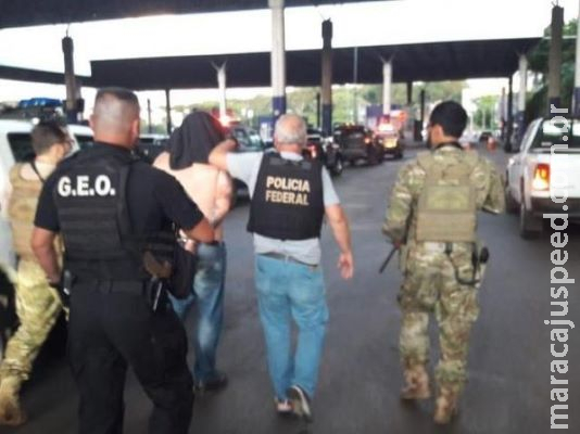 Traficantes brasileiros presos na fronteira são expulsos do Paraguai Traficantes brasileiros presos na fronteira são expulsos do Paraguai