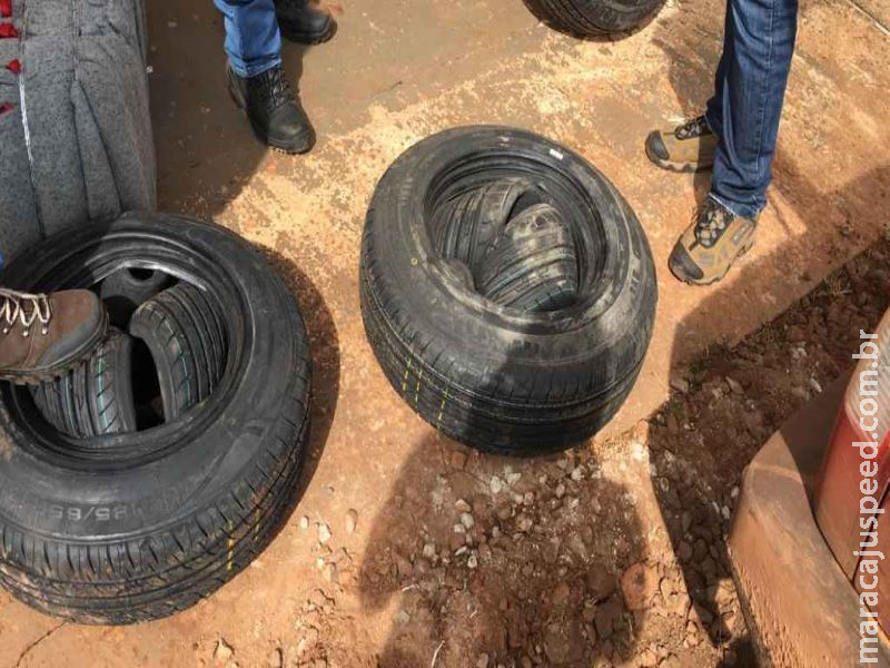 Trio é preso com cigarros, agrotóxicos e pneus contrabandeados em Campo Grande Trio é preso com cigarros, agrotóxicos e pneus contrabandeados em Campo Grande