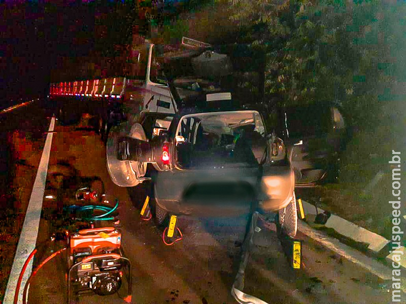 Acidente entre carro e carreta mata jovem de 23 anos na BR-262