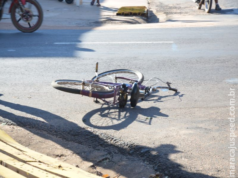 Ciclista de 69 anos fica leventemente ferida após ser atropelada por carro em Aquidauana