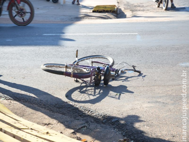 Ciclista de 69 anos fica leventemente ferida após ser atropelada por carro em Aquidauana Ciclista de 69 anos fica leventemente ferida após ser atropelada por carro em Aquidauana