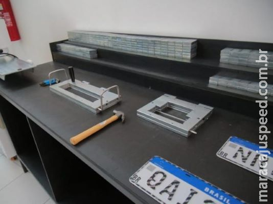 Detran pode guinchar 3 mil veículos que não substituíram placa antiga