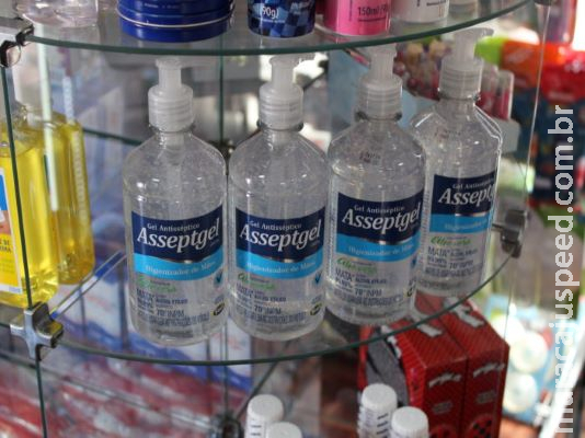 Donos de farmácias em Aquidauana organizam dossiê sobre o valor do álcool em gel