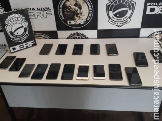 Funcionário é preso ao desviar iPhones que seriam entregues pelos Correios Funcionário é preso ao desviar iPhones que seriam entregues pelos Correios
