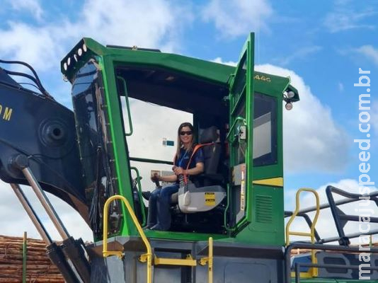 Lugar da mulher na indústria de MS é pilotando máquina e onde ela quiser