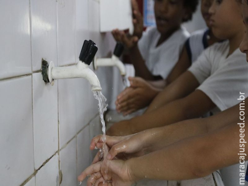 MEC estuda substituição de aulas presenciais por a distância