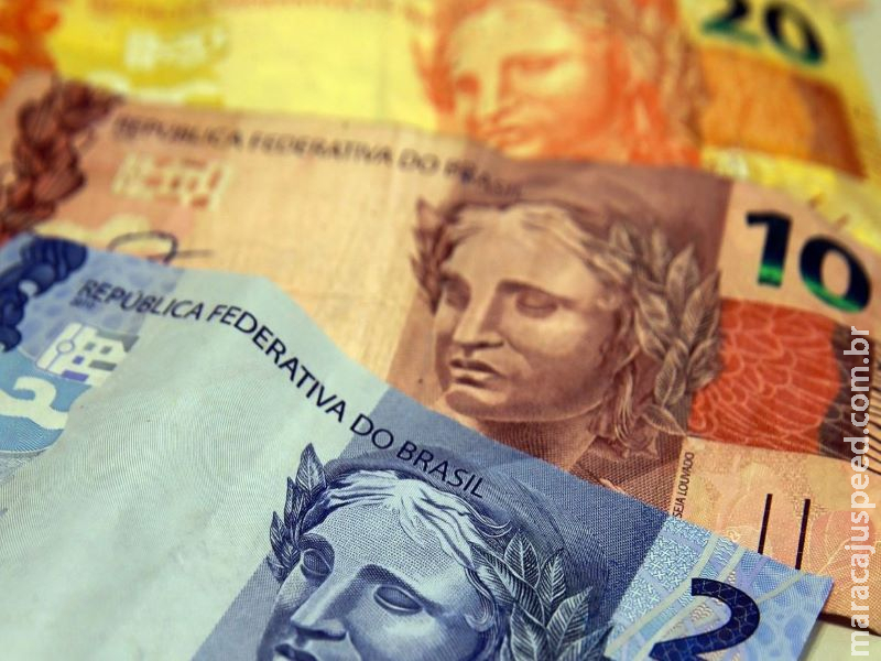 Mercado financeiro reduz estimativa de crescimento da economia em 2020 Mercado financeiro reduz estimativa de crescimento da economia em 2020