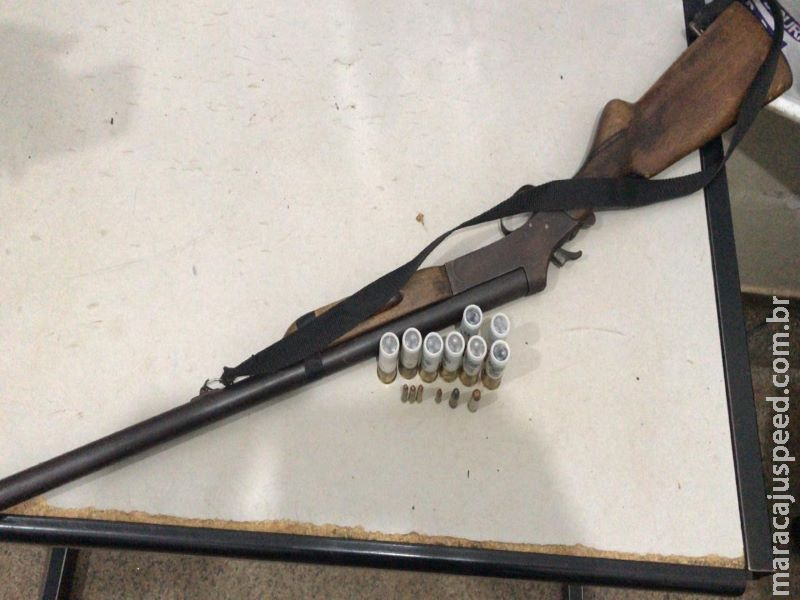 Polícia apreende espingarda e munições de vários calibres em Dourados Polícia apreende espingarda e munições de vários calibres em Dourados