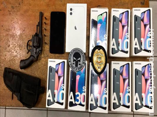 Polícia prende ladrões que renderam funcionários e Polícia prende ladrões que renderam funcionários e