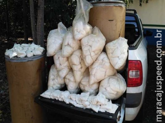 Preso com contrabando de agrotóxico é também multado pela Ambiental Preso com contrabando de agrotóxico é também multado pela Ambiental
