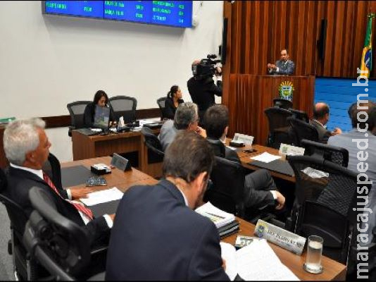 Só 4 deputados estiveram em todas as sessões da Assembleia