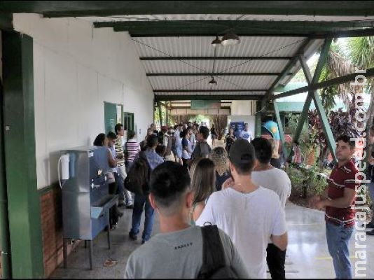 Após aglomeração, Detran limita atendimento na sede estadual