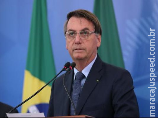 Bolsonaro diz que sancionará hoje auxílio a informais, intermitentes e MEIs Bolsonaro diz que sancionará hoje auxílio a informais, intermitentes e MEIs