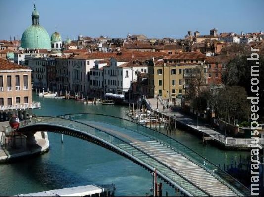 Com isolamento, canais mostram beleza de Veneza Com isolamento, canais mostram beleza de Veneza