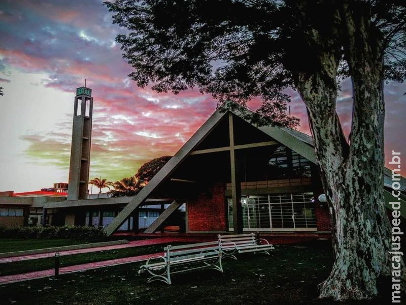 Comitê aguarda plano de biossegurança para estudar reabertura de igrejas