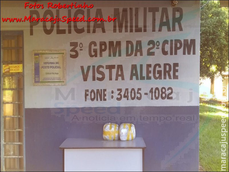 Distrito Vista Alegre: Polícia Militar prende mulher com mais de sete quilos de maconha Skank. Autora se identificou como sendo sua irmã adolescente de 17 anos Distrito Vista Alegre: Polícia Militar prende mulher com mais de sete quilos de maconha Skank. Autora se identificou como sendo sua irmã adolescente de 17 anos