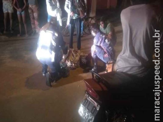 Homem é espancado a pauladas e socorrido em coma para hospital Homem é espancado a pauladas e socorrido em coma para hospital