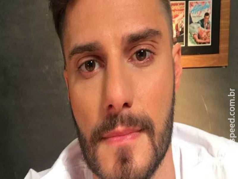 Hugo Bonemer posta vídeo íntimo após eliminação de Felipe Prior do BBB20 Hugo Bonemer posta vídeo íntimo após eliminação de Felipe Prior do BBB20