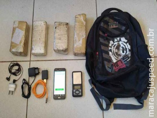 ‘Kit’ com maconha e celular seria lançado para dentro de presídio
