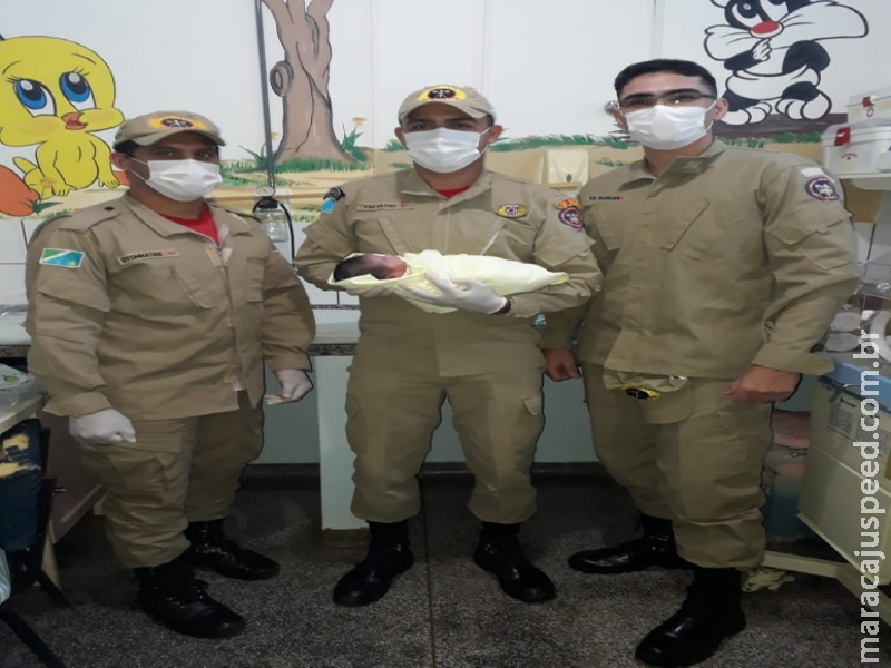 Maracaju: Militares do Corpo de Bombeiros realizam parto no interior de viatura de resgate Maracaju: Militares do Corpo de Bombeiros realizam parto no interior de viatura de resgate