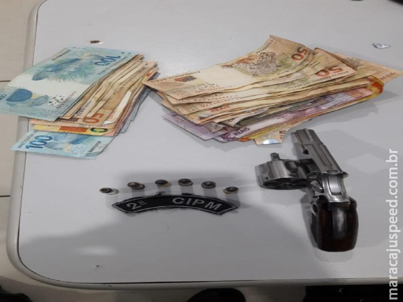 Maracaju: Polícia Militar prende homem por “Porte Ilegal de Arma de Fogo de Uso Permitido” Maracaju: Polícia Militar prende homem por “Porte Ilegal de Arma de Fogo de Uso Permitido”