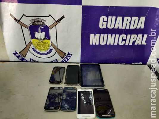 Menor é apreendido com celulares e tablet furtados de loja Menor é apreendido com celulares e tablet furtados de loja