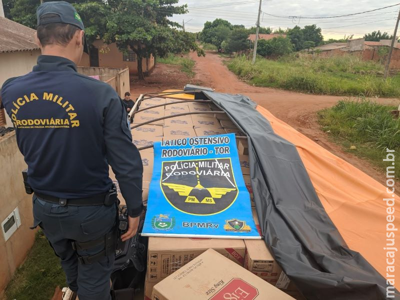 Polícia Militar Rodoviária prende quadrilha de contrabandistas e aprende 15 mil pacotes de cigarro Polícia Militar Rodoviária prende quadrilha de contrabandistas e aprende 15 mil pacotes de cigarro