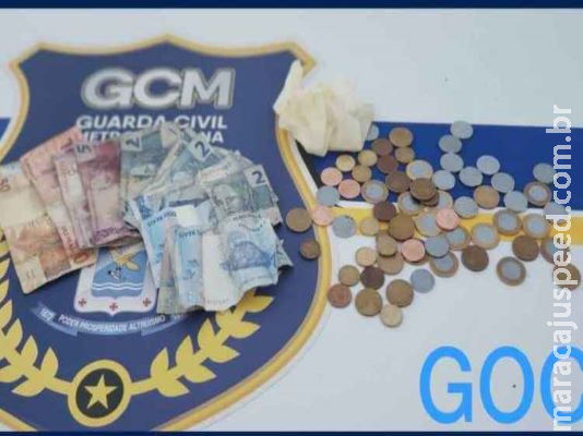 Rapaz de 19 anos é preso fazendo ‘delivery’ de pasta base no Centro Rapaz de 19 anos é preso fazendo ‘delivery’ de pasta base no Centro
