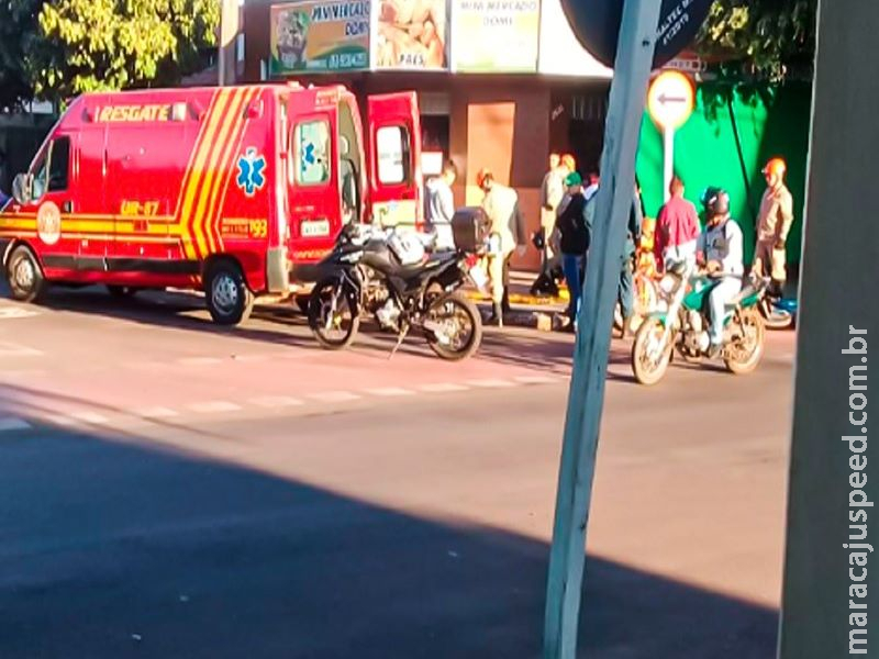 Colisão entre moto e duas bicicletas deixa menina de 12 anos e jovem feridos