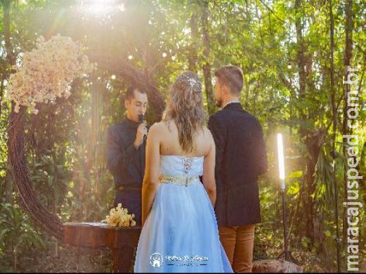 Com restrições, casais optam por casamentos com poucos ou nenhum convidado