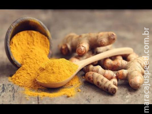 Cúrcuma é capaz de diminuir a inflamação do corpo e auxiliar na perda de gordura