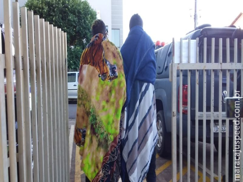 Homens são presos após abordagem do Defron em ônibus Homens são presos após abordagem do Defron em ônibus