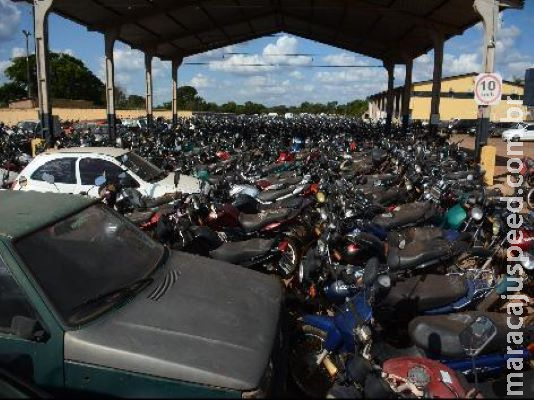 Leilões em maio vão retirar mais de 400 veículos dos pátios do Detran