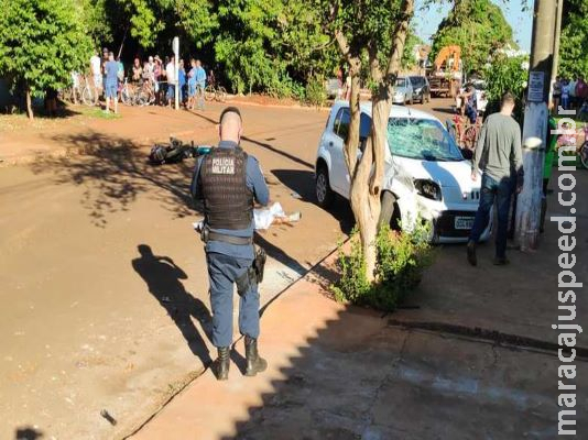 Motociclista de 20 anos morre após atravessar preferencial e bater em carro Motociclista de 20 anos morre após atravessar preferencial e bater em carro