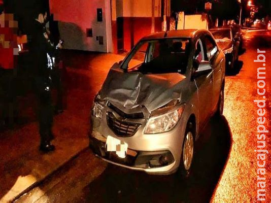 Motorista bêbado é preso após colidir em caminhão estacionado Motorista bêbado é preso após colidir em caminhão estacionado