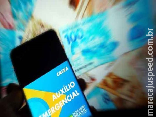 Mulher pede transferência de auxílio emergencial e dinheiro cai na conta de outra pessoa 