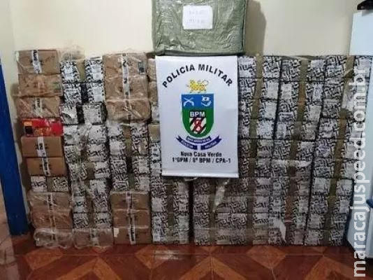PM apreende roupas e 80 caixas de essência de narguilé contrabandeados