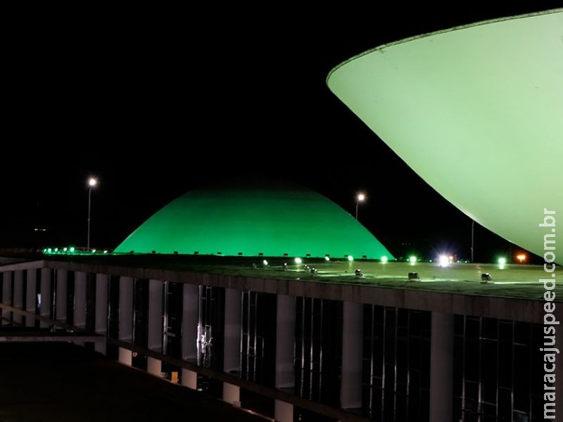 Senado é iluminado de verde em homenagem ao Mês da Defensoria Pública Senado é iluminado de verde em homenagem ao Mês da Defensoria Pública